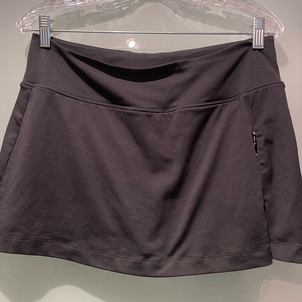 Black Skort